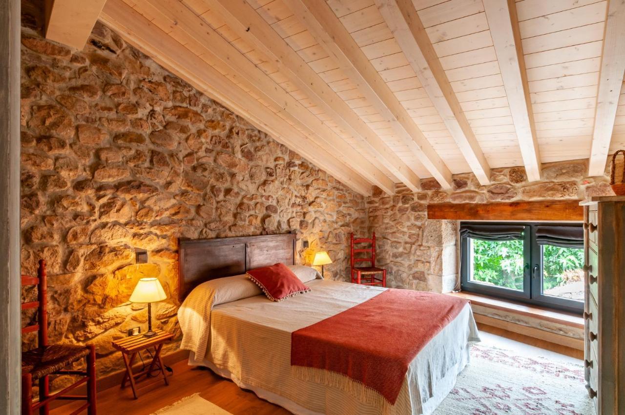 La Casa De Piedra Villa Herrera de Ibio Bagian luar foto