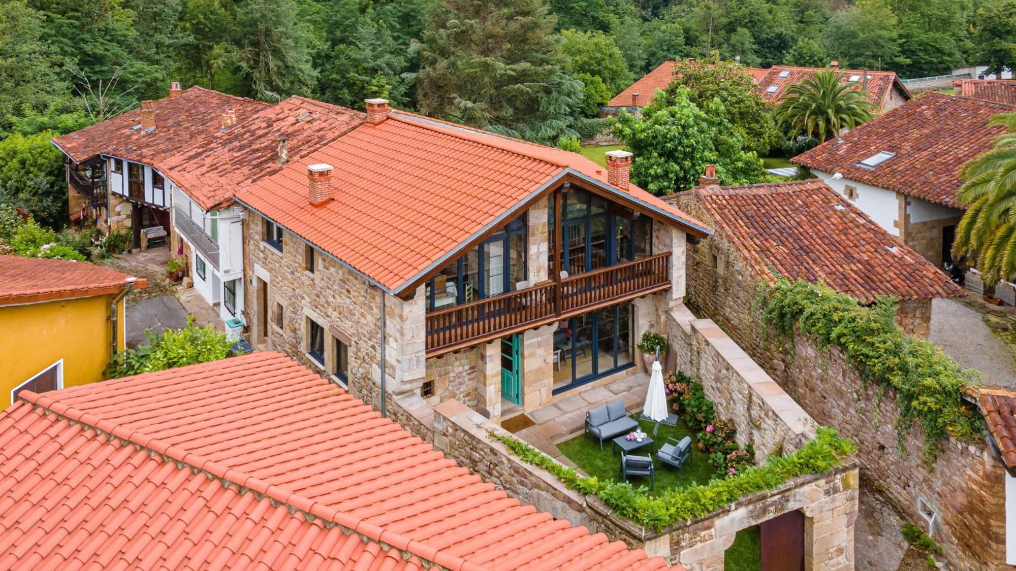 La Casa De Piedra Villa Herrera de Ibio Bagian luar foto