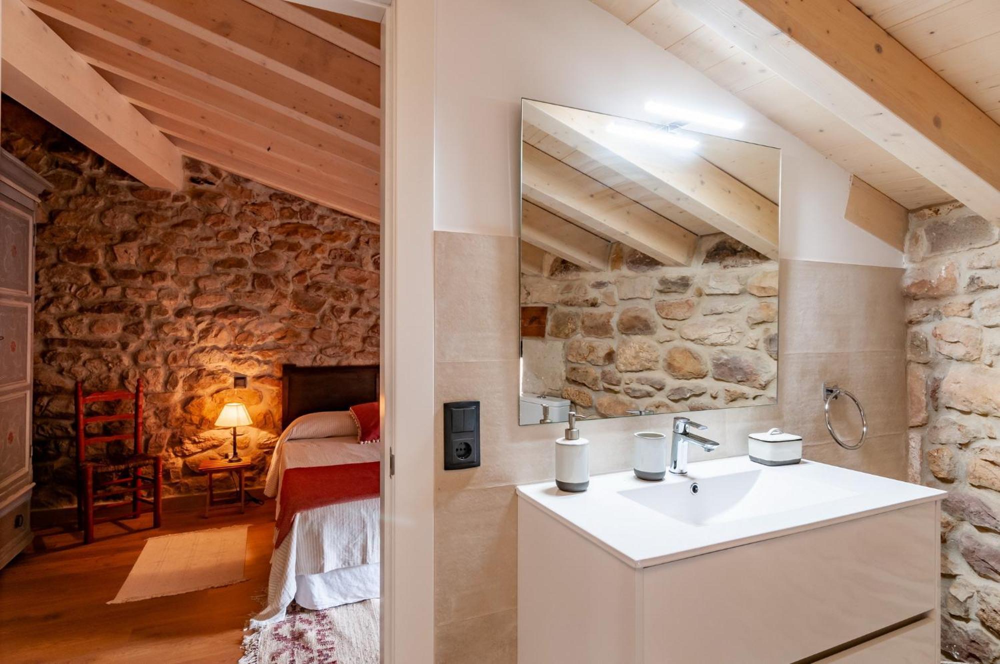 La Casa De Piedra Villa Herrera de Ibio Bagian luar foto