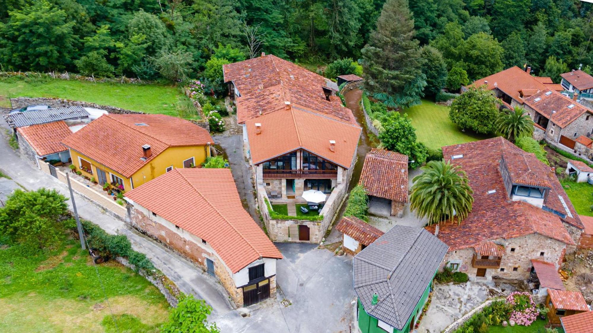 La Casa De Piedra Villa Herrera de Ibio Bagian luar foto